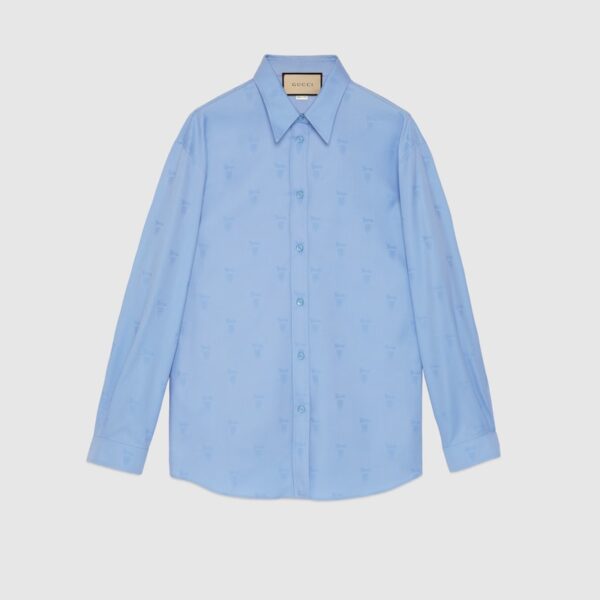giy sky blue shirt.